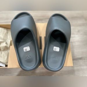 Adidas Yeezy slides men size 10 NWT